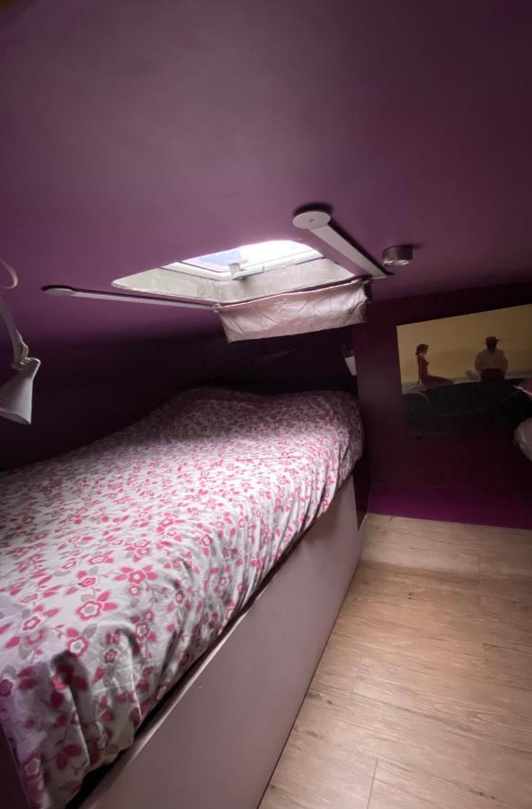 Peniche Hollandaise Cosy Hotel Dole Exterior photo